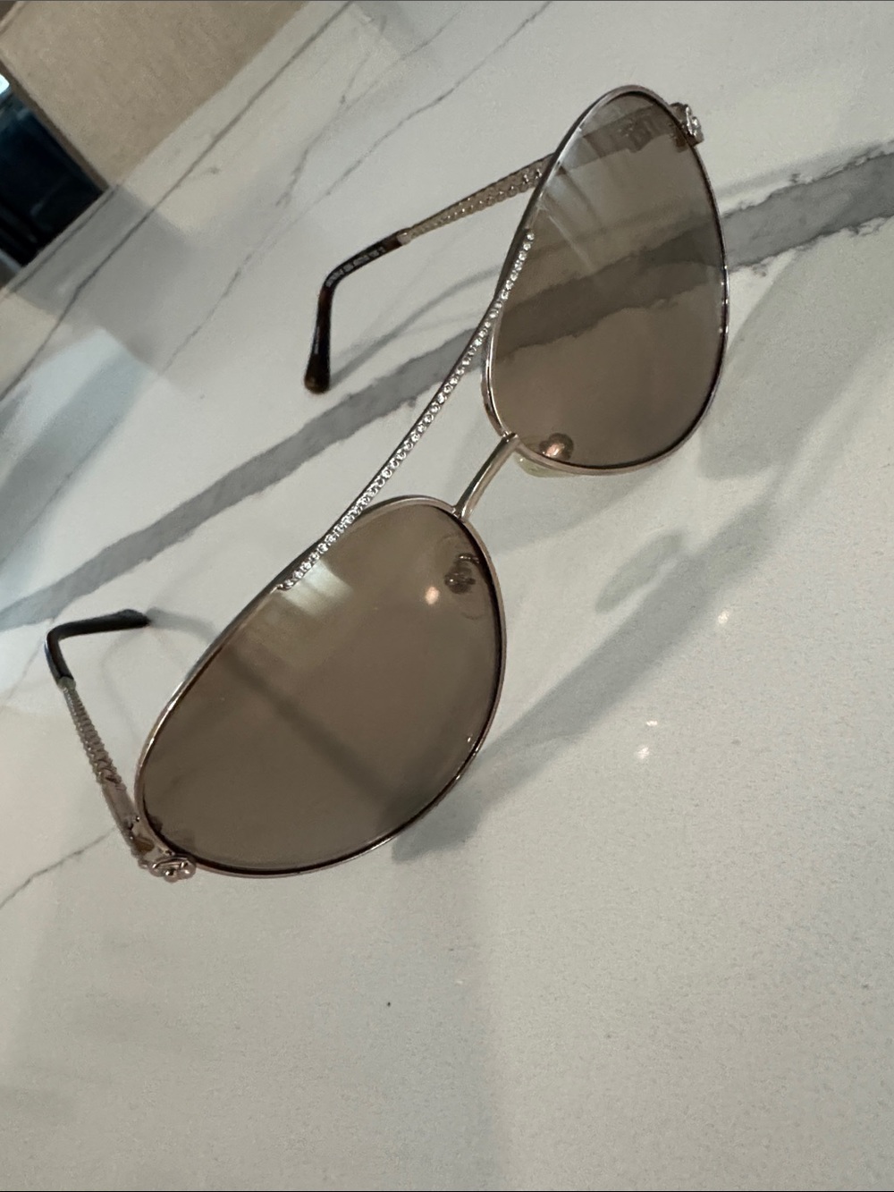 Guess Aviator Metal Sunglasses in Brown - Women's Accessories - Picture 2 of 7